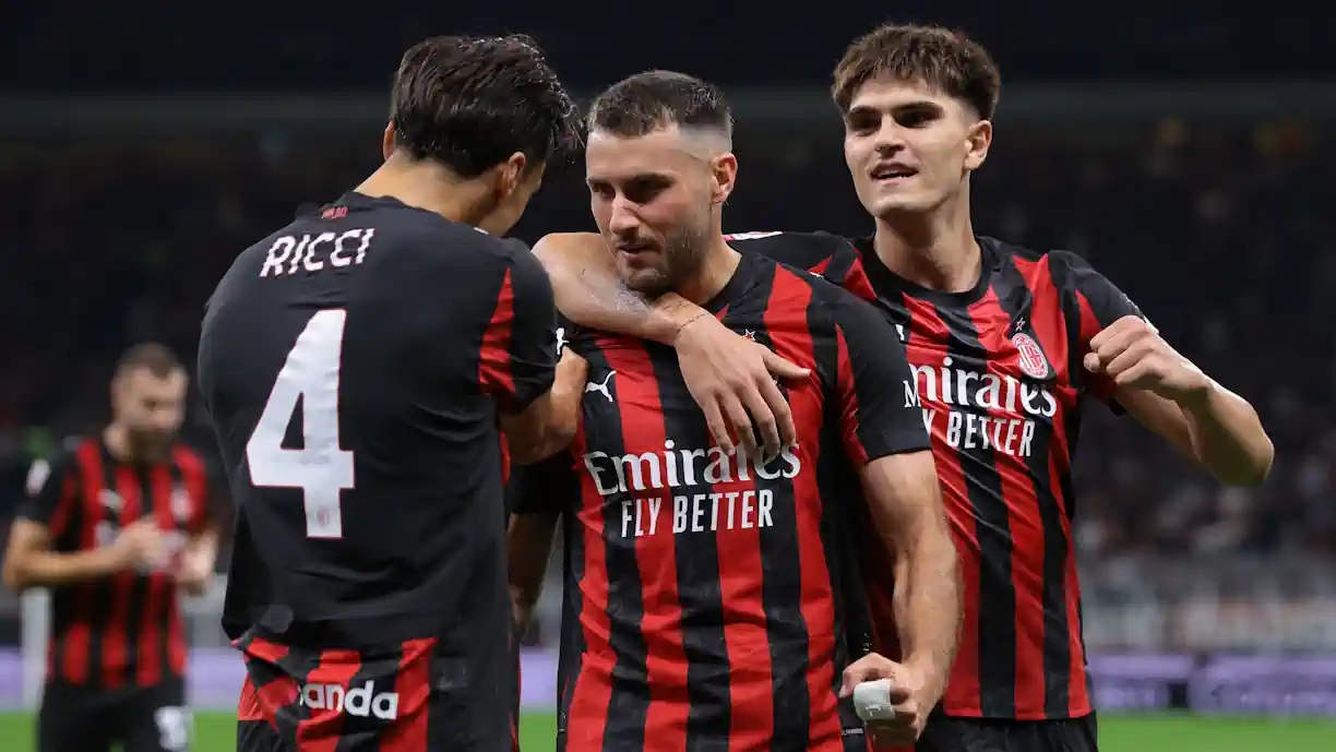 Lazio está atenta ao mercado e já terá colocado Santiago Giménez, que foi apontado ao Benfica, na lista de possíveis reforços para o ataque