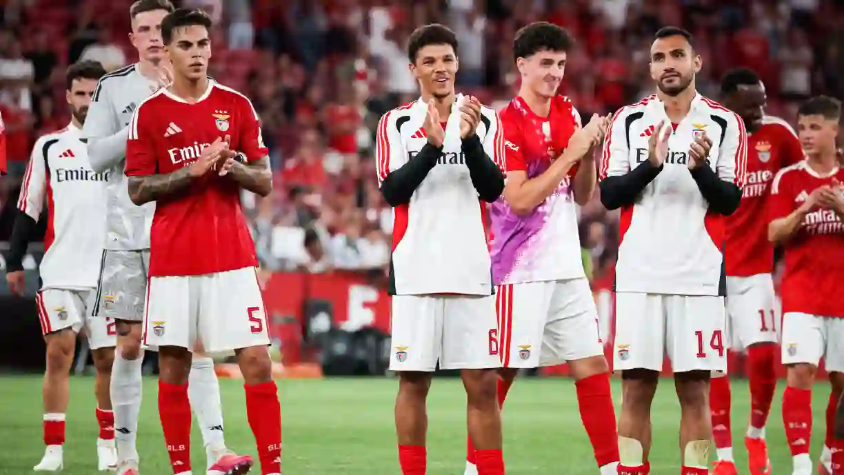 Lateral titular no Benfica - St. Gallen está de saída da Luz