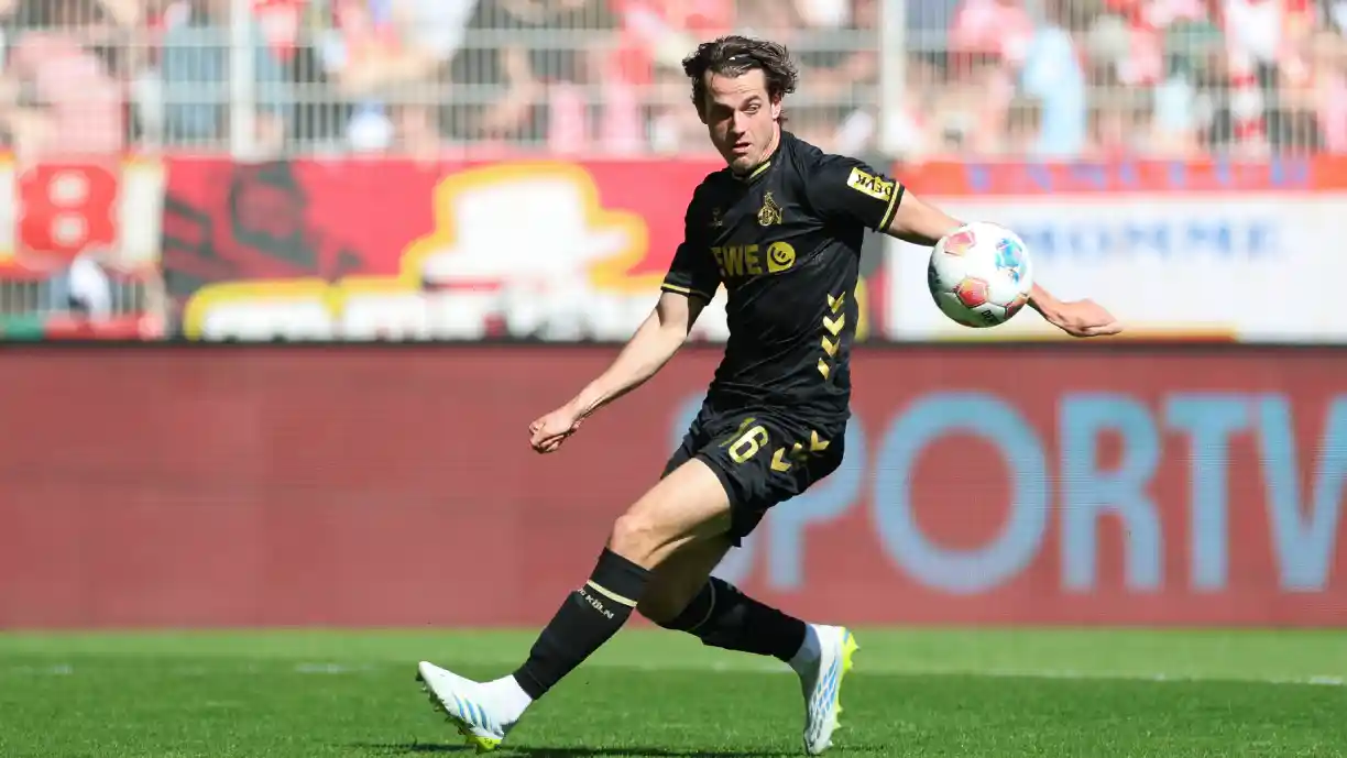 Jakub Kaminski esta cada vez mais próximo de se tornar reforço do Benfica e Marco Silva já espera tê-lo na Liga Europa