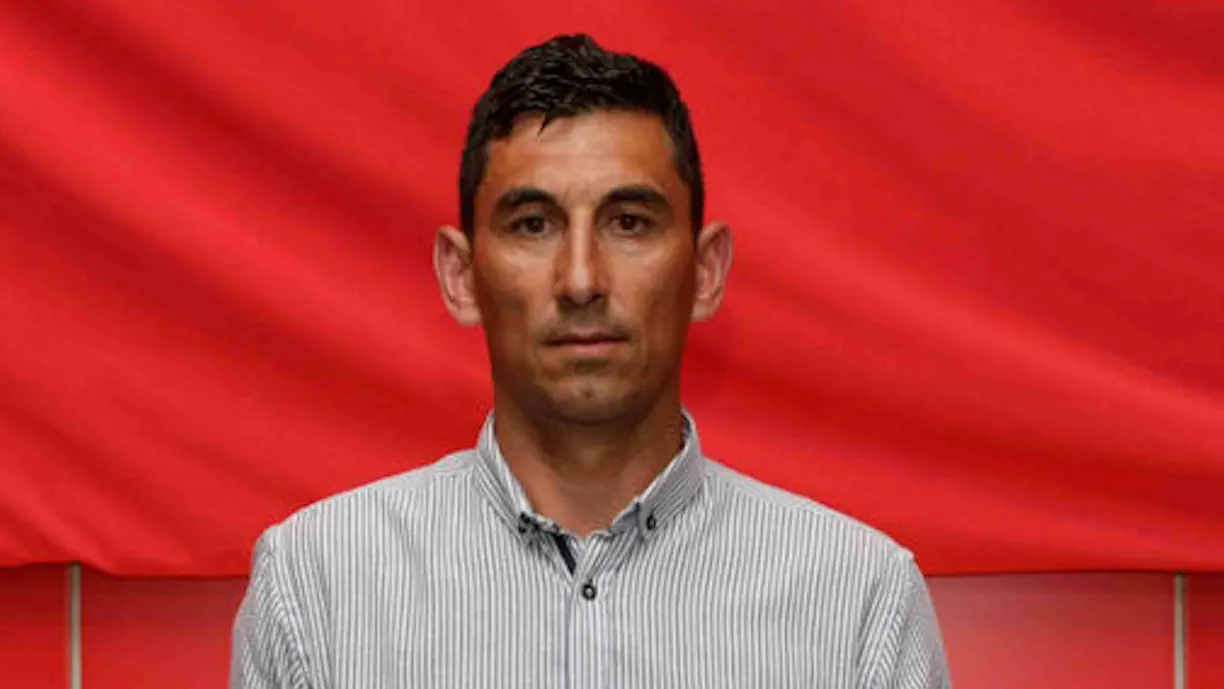 João Tomás, antigo ponta de lança do Benfica, afirma que Marco Silva não pode ser julgado pela derrota contra o St.Gallen
