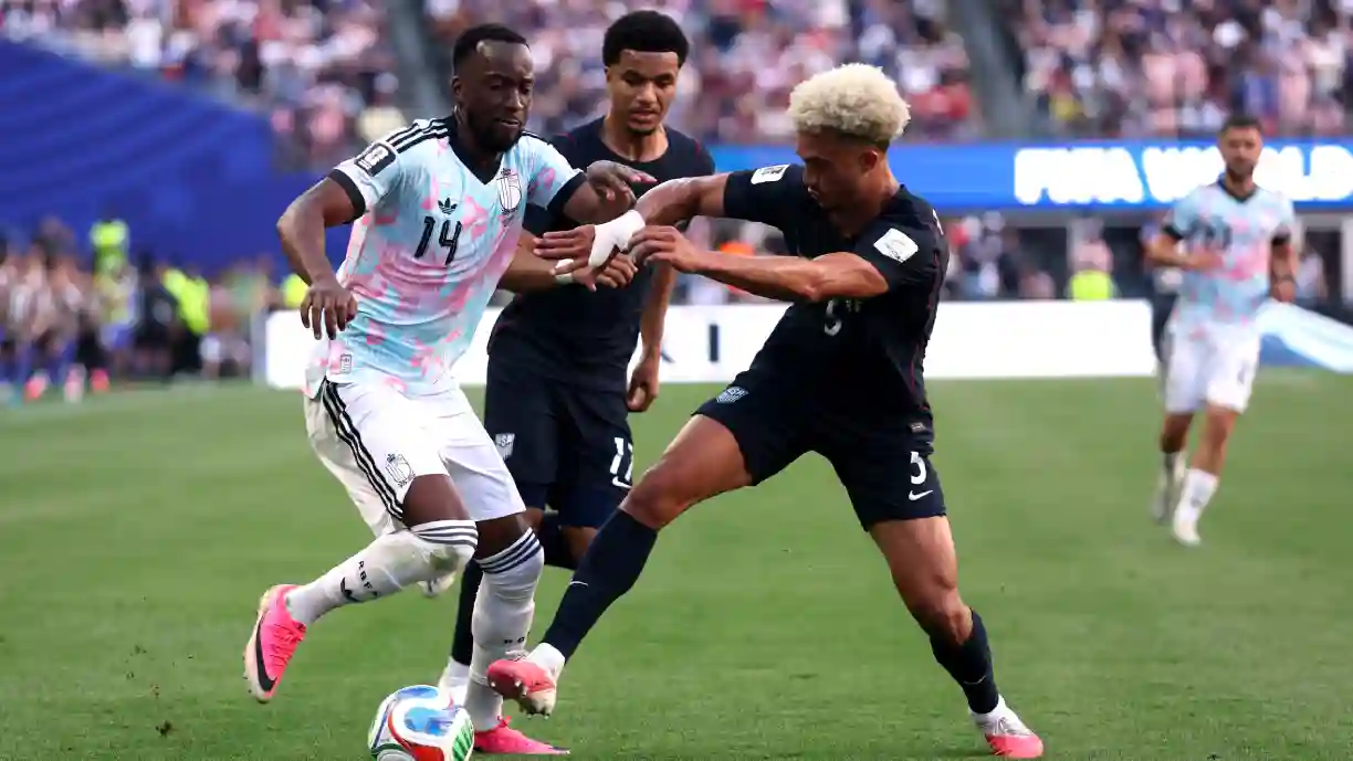 Bélgica vence os Estados Unidos por 4-1 no Mundial e Lukebakio segue a serviço da Seleção, o que frustra o Benfica e Marco SIlva
