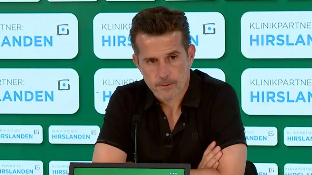 Marco Silva analisou na sala de imprensa do estádio Berit Sitter a derrota do Benfica diante do St. Gallen (2-1)