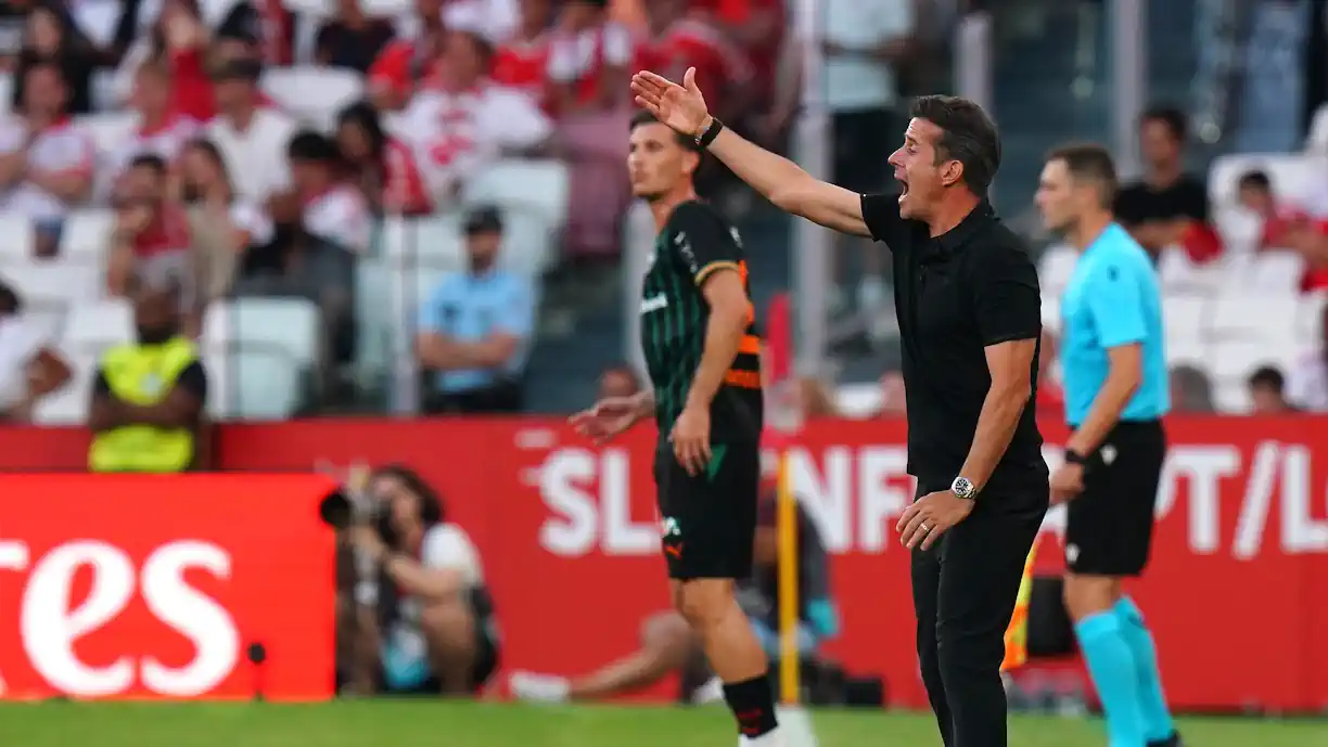 Marco Silva traz novo método de aquecimento para o Benfica e chama a atenção de adeptos dos encarnados