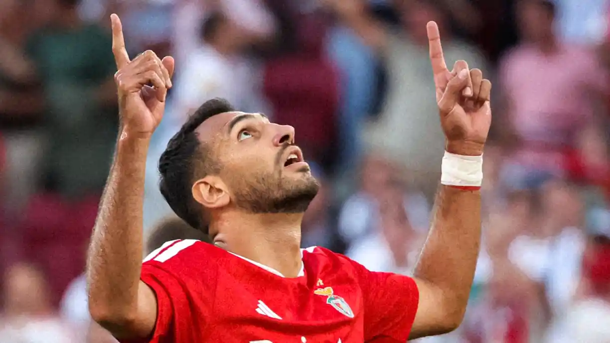 Pavlidis deu show no Benfica - St. Gallen e atinge recorde de Eusébio