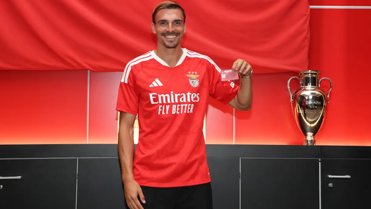 Primeiras palavras de João Palhinha ao serviço do Benfica: "Quero fazer história" (Vídeo)