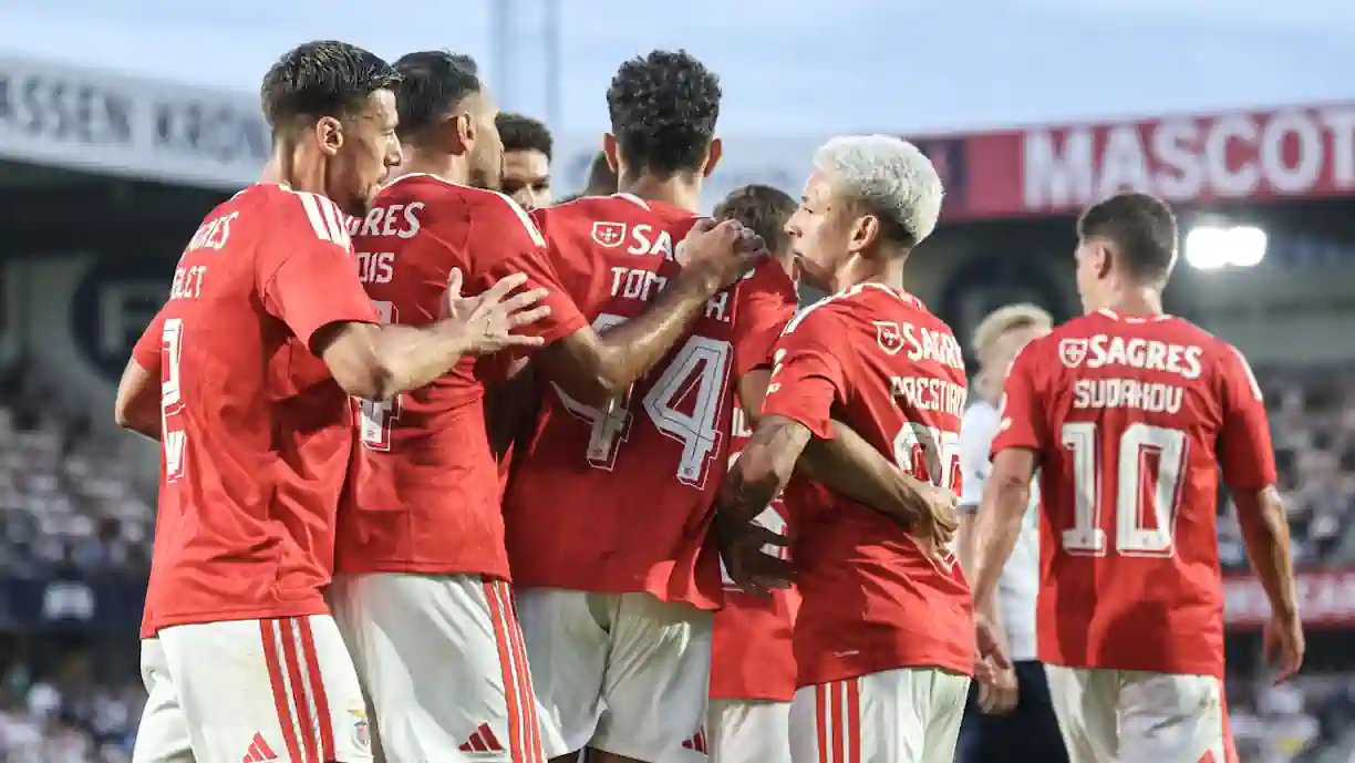 Pavlidis foi apanhado a falar palavrões direcionados a companheiro do Benfica e ironizou a situação em suas redes sociais