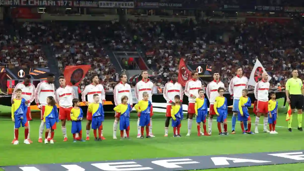 Jornal Record confirma Exclusivo Glorioso 1904 - Canhoto do Benfica prestar a ganhar titularidade