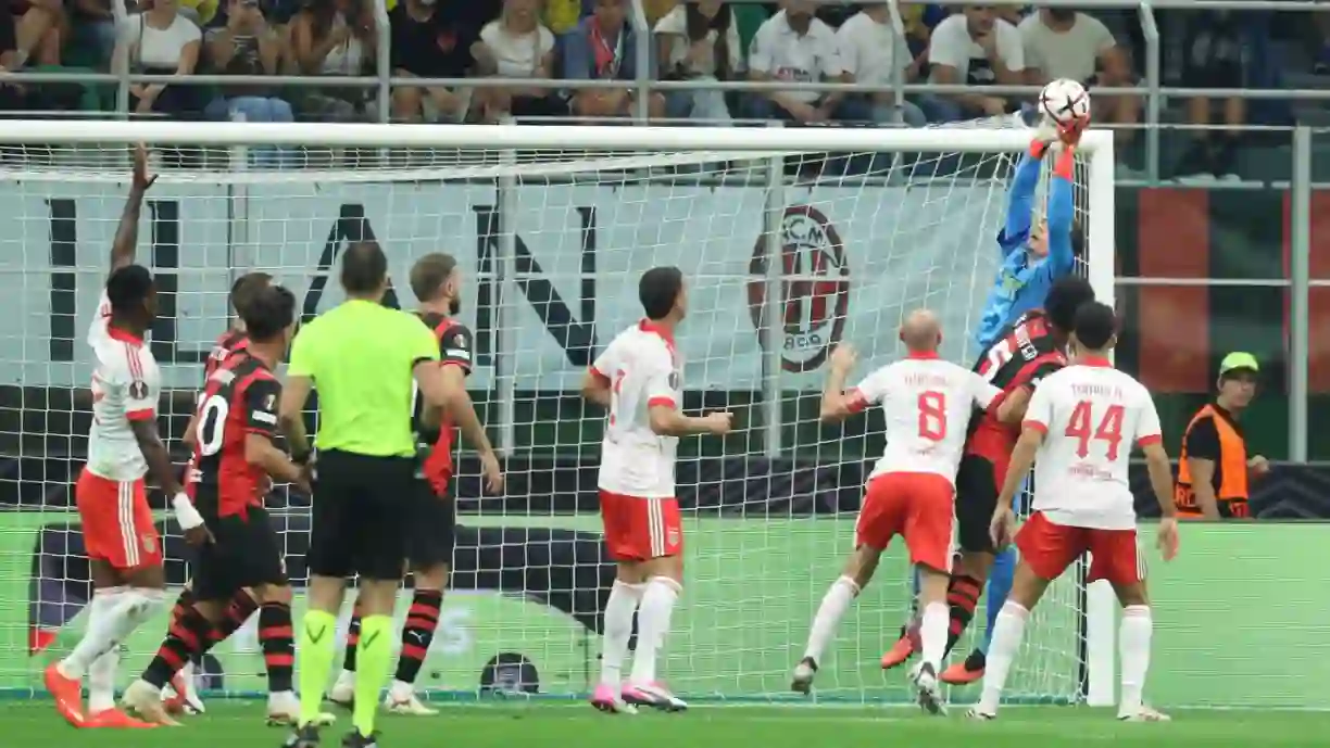 Jogo entre Milan e Benfica ainda dá que falar: "Fiquei preocupado"