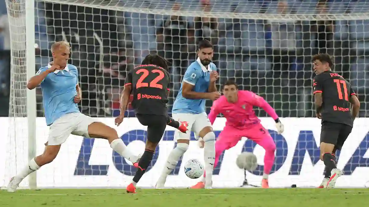 Jogador que saiu de borla do Benfica 'salva' Milan de Ruben Amorim com um bis (vídeo)