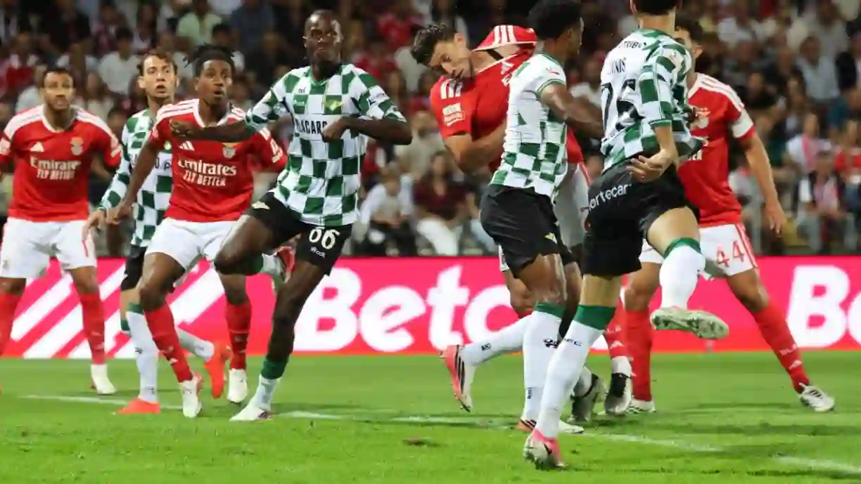 Estado do relvado na partida entre Moreirense e Benfica é alvo de críticas de Yolanda Coluna, filha de Mário Coluna, lenda das águias