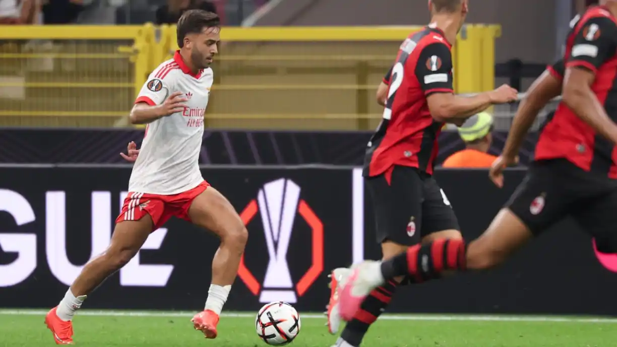 Marco Silva dá trabalho específico a El Karouani para se destacar no Benfica
