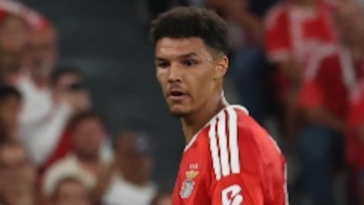 Alexander Bah, lateral direito do Benfica, voltou a marcar e destacou a sua ligação futebolística com Gianluca Prestianni
