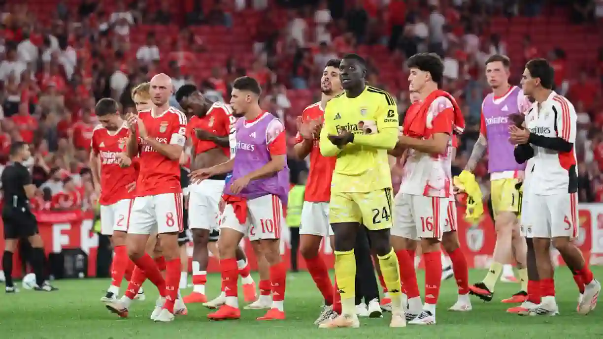 Médio do Benfica não quer viver de migalhas e já 'apertou' Marco Silva para ter mais minutos